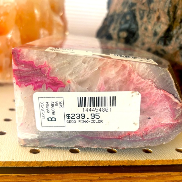 Agate pink geode polished stone crystal - Picture 5 of 6